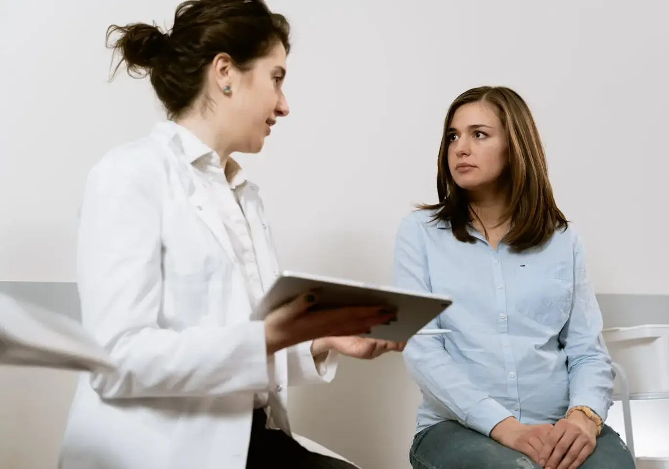 Konsultacja psychiatryczna Nowy Sącz: rozmowa lekarki z pacjentką